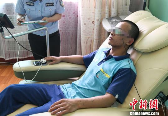 山西省戒毒管理局下屬共有13個戒毒場所和一個涉毒病殘所(山西省戒毒康復(fù)醫(yī)院)籌建處，其中省屬戒毒所9個，市屬戒毒所4個。　王建軍 攝