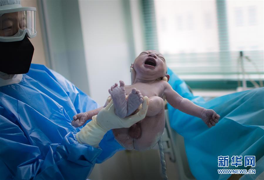 (新華全媒頭條·圖文互動)(11)武漢24小時