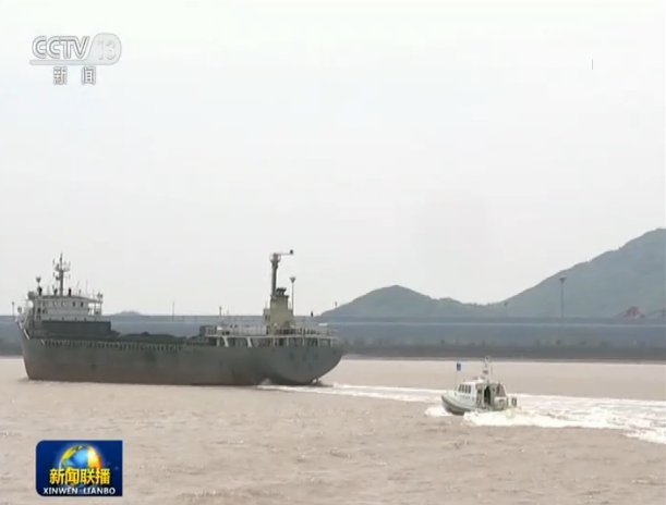 中國抗疫斗爭的生動(dòng)實(shí)踐：讓黨旗在抗疫斗爭一線高高飄揚(yáng)