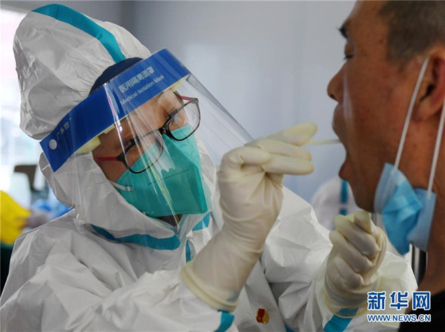 （新華全媒頭條·圖文互動）（7）首都再戰(zhàn)“疫”，難忘40天——寫在北京應(yīng)急響應(yīng)級別降級之際 