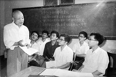 舍我其誰報(bào)國志，碧血丹心愛國情