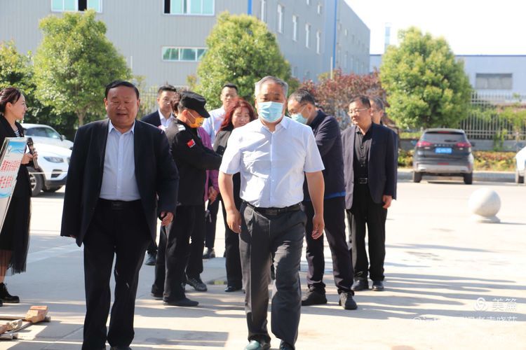 中國(guó)民航大學(xué)專(zhuān)家蒞臨華山國(guó)際教育集團(tuán)渭南軌道運(yùn)校參觀指導(dǎo)